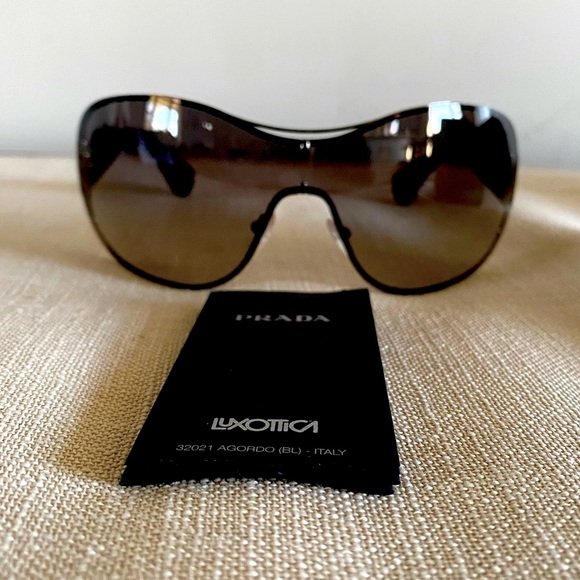 PRADA sunglasses with Case